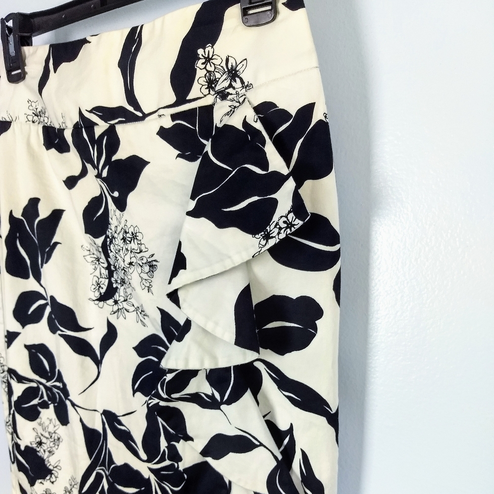 WHBM Black & White Pencil Skirt w/ Ruffle - Picture 5 of 7